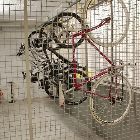 Toresela Bike Am Gardasee ホテル トルボレ